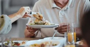 عوارض پرخوری برای بدن که درباره آن چیزی نمی دانید