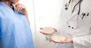 ۷ نکته برای مراقبت پس از انجام پروتز باسن