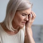 یائسگی چیست؟ چطور با عوارض آن مقابله کنیم؟