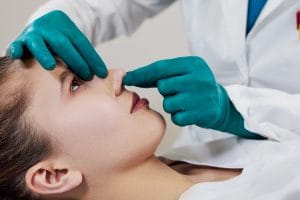 تفاوت رینوپلاستی باز و بسته