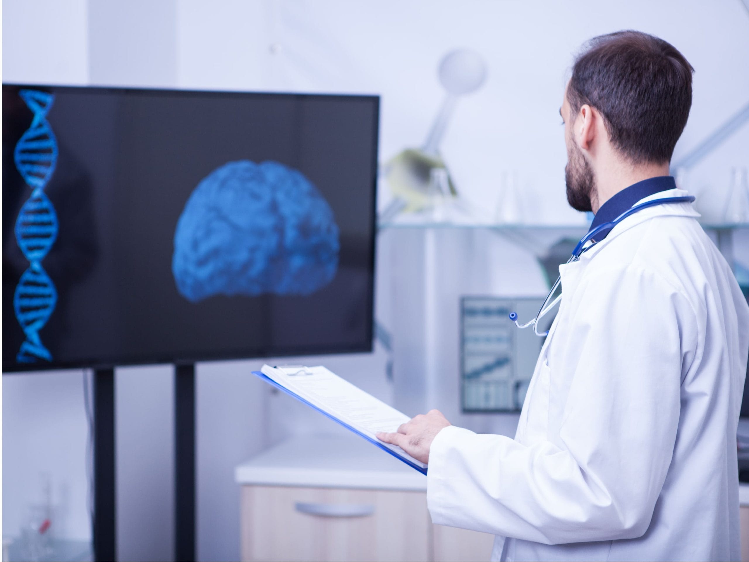 تصویربرداری MRI مغز برای تشخیص بیماری‌های مغز و اعصاب توسط پزشک متخصص