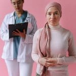 ارتباط کیفیت خواب با اختلالات محوری و مشکلات خلقی در بیماری پارکینسون: بررسی یک مطالعه EEG-محور