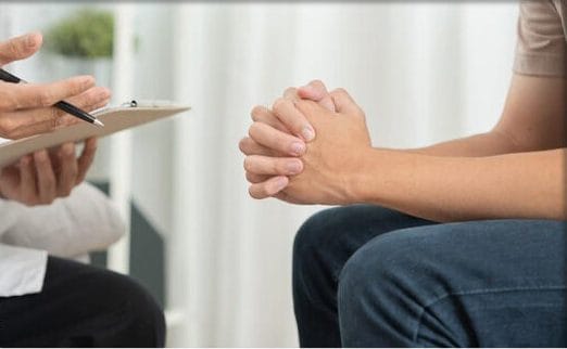 برای مشکلات روانی به روانشناس مراجعه کنیم یا روانپزشک؟