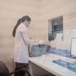 نقشه‌برداری microRNA در زیرگروه‌های CD۴+ T و کشف تنظیم‌کننده‌های جدید در مدل خودایمنی مغز و نخاع (EAE)