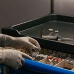 وقتی میکروب‌های روده فیبر کم‌تری می‌خورند: آیا از لایه مخاطی خودِ شما تغذیه می‌کنند؟