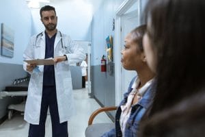 عوارض جانبی درمان‌های روان‌شناختی برای PTSD در کودکان و نوجوانان نادر است؛ آنچه خانواده‌ها و متخصصان باید بدانند